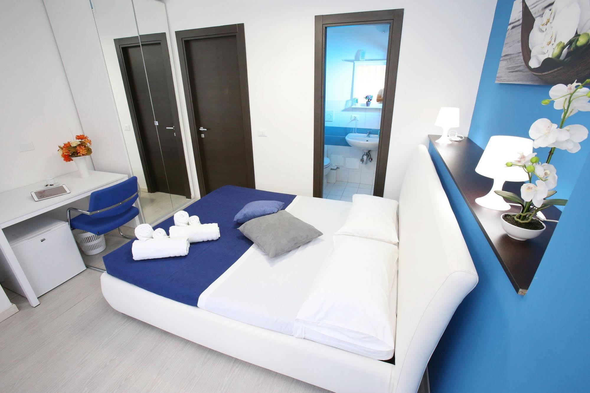 Iris Room Рим Екстер'єр фото