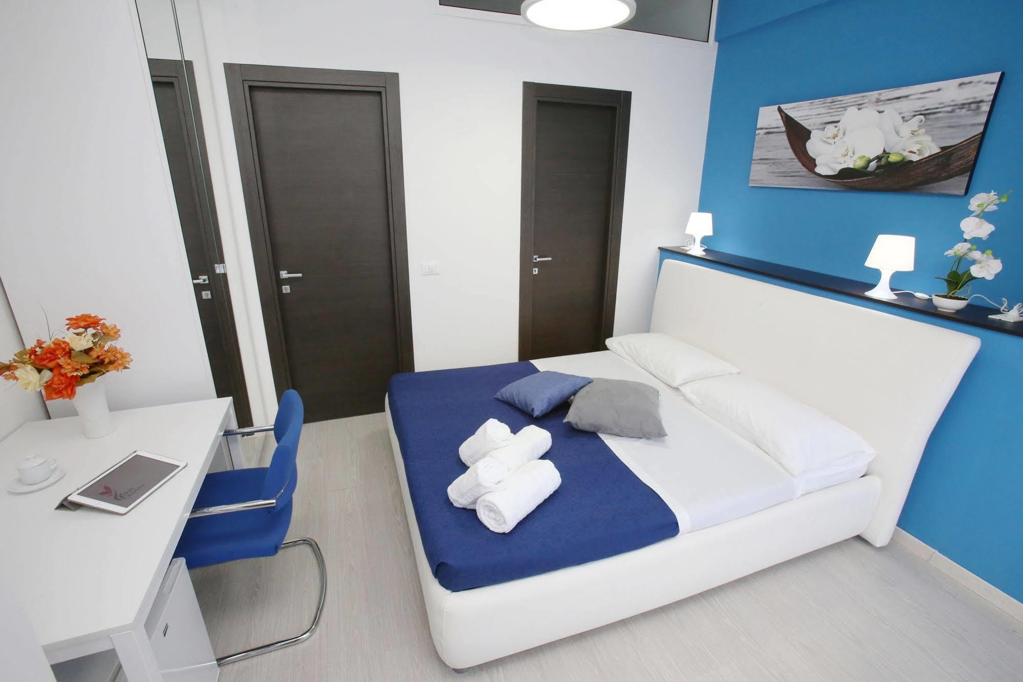 Iris Room Рим Екстер'єр фото