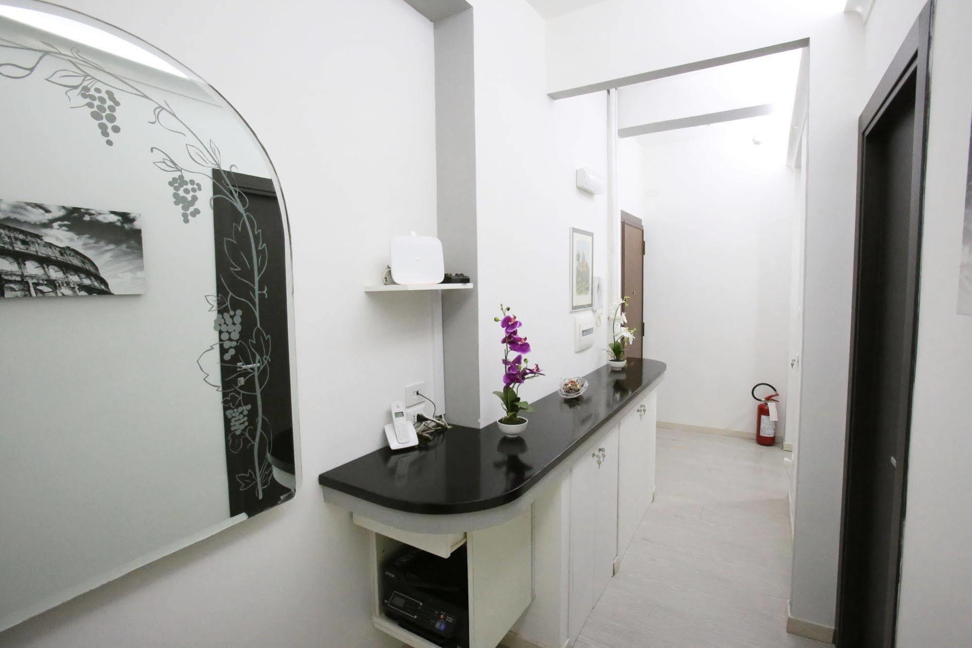 Iris Room Рим Екстер'єр фото